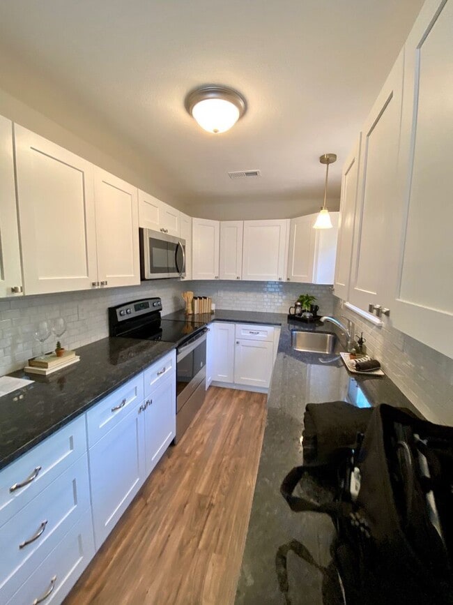 Building Photo - Cliff-Cannon Rental