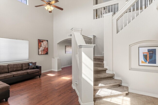 Building Photo - 1529 Luz De Sol Dr