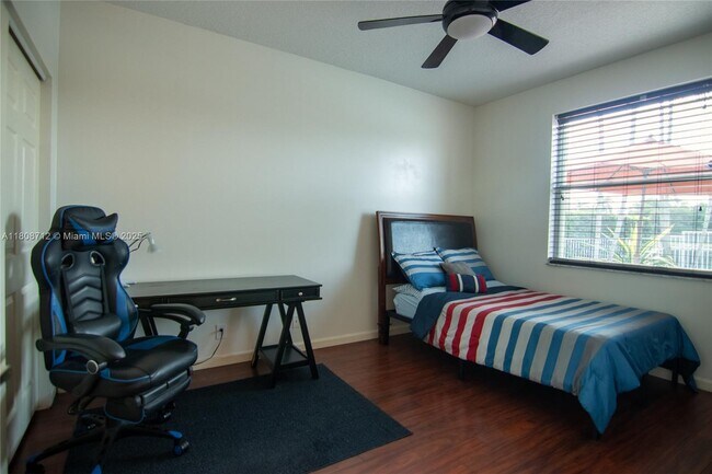 Building Photo - 1714 Victoria Pointe Cir