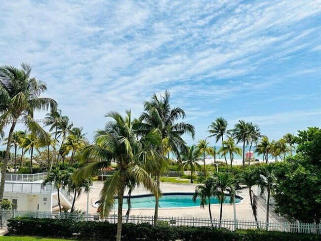 Building Photo - 2655 Collins Ave