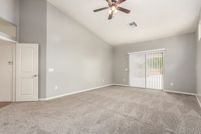 Building Photo - 10335 N Tall Cotton Dr