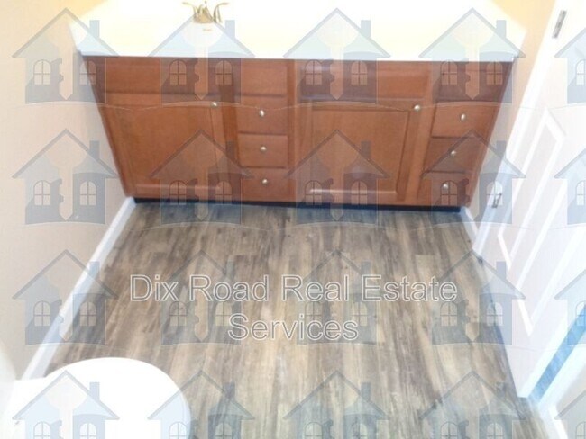 Building Photo - 232 Timber Hill Dr