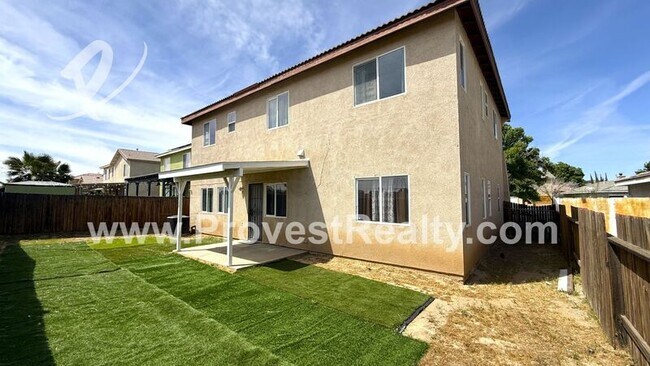 Building Photo - 15015 Kitfox Ln