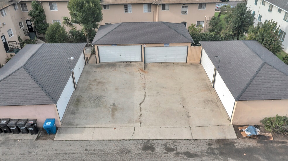 Building Photo - 4080 Abourne Rd
