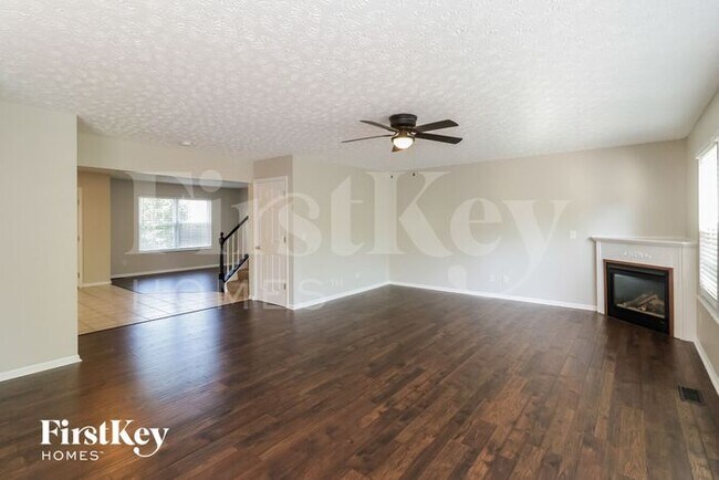 Building Photo - 2 Pebblestone Ct