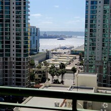 Building Photo - Spacious 2/2 in Little Italy, Water Views,...