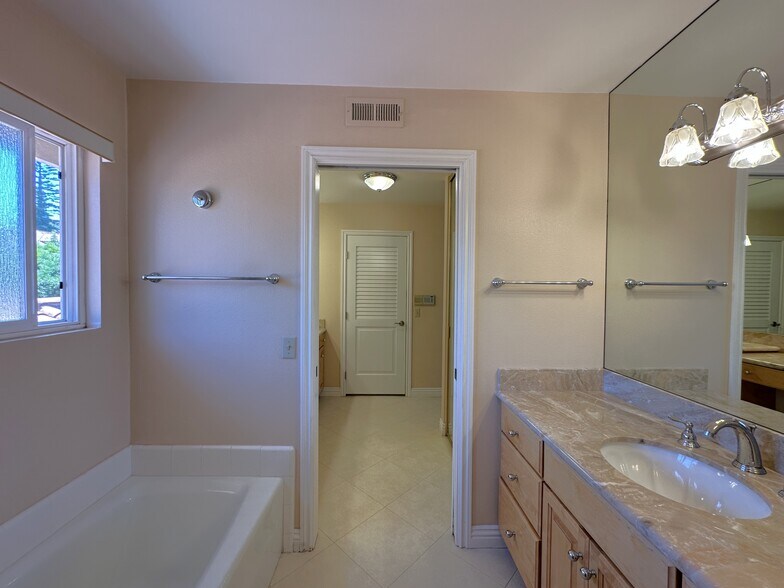 Building Photo - 26543 Academy Dr