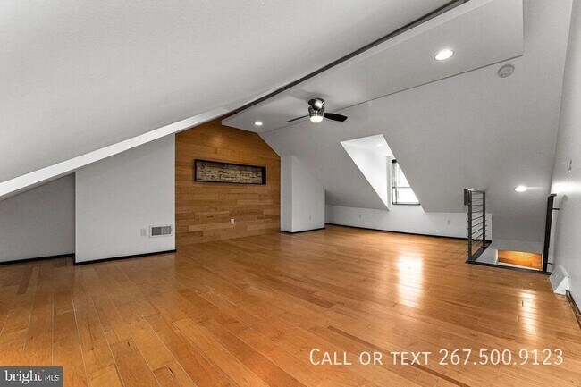 Building Photo - 907 N 5th St