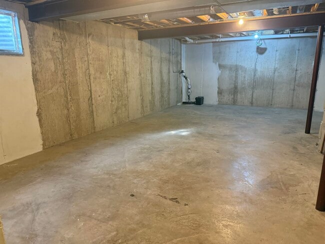 Building Photo - 510 Timber Dr