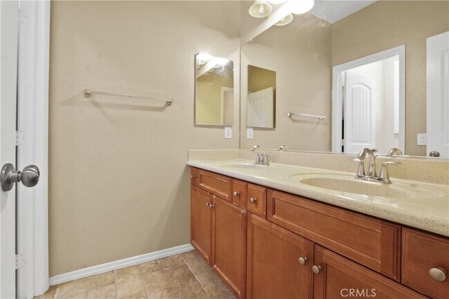 Building Photo - 15180 Willow Wood Ln