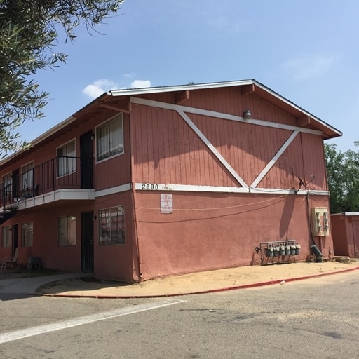 Weber Apartments - Villa Pines