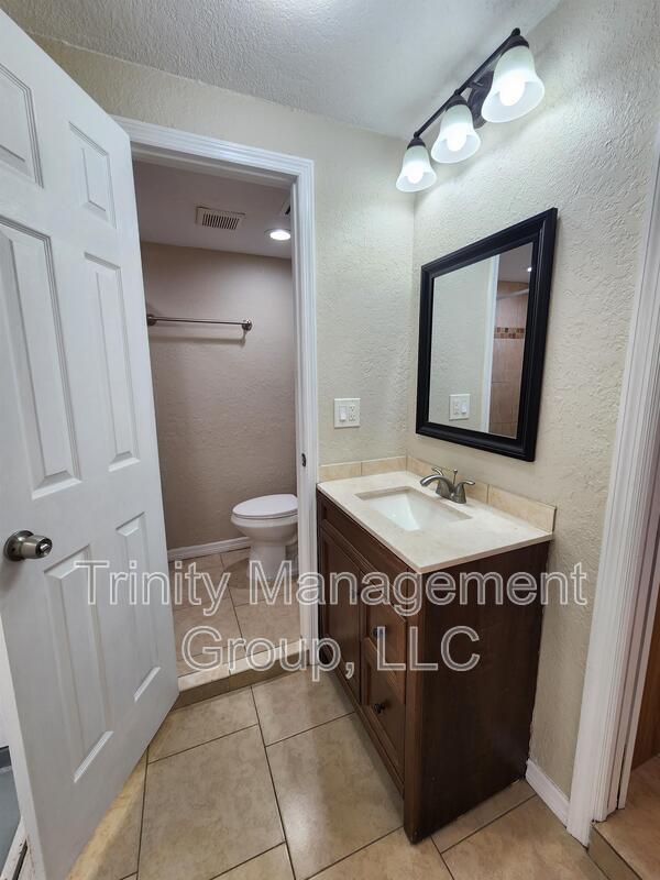 Building Photo - 3547 Cheswick Dr