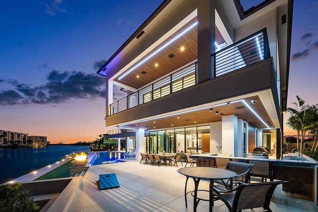 Building Photo - 2934 NE 8th Ave