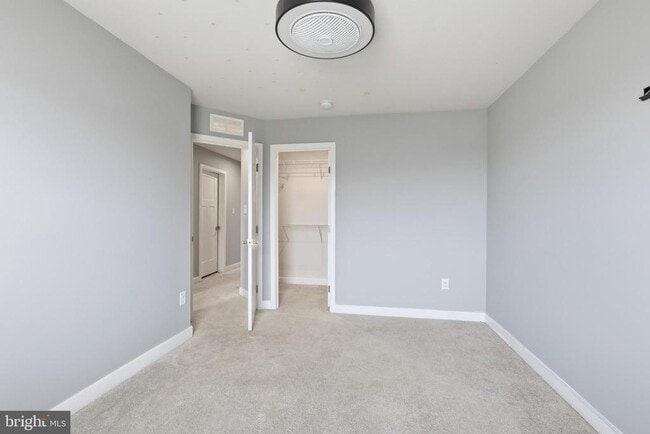 Building Photo - 529 Swansea Dr