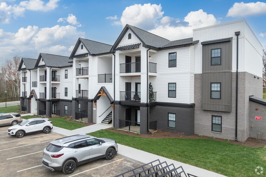 Primary Photo - Oakwood Landings