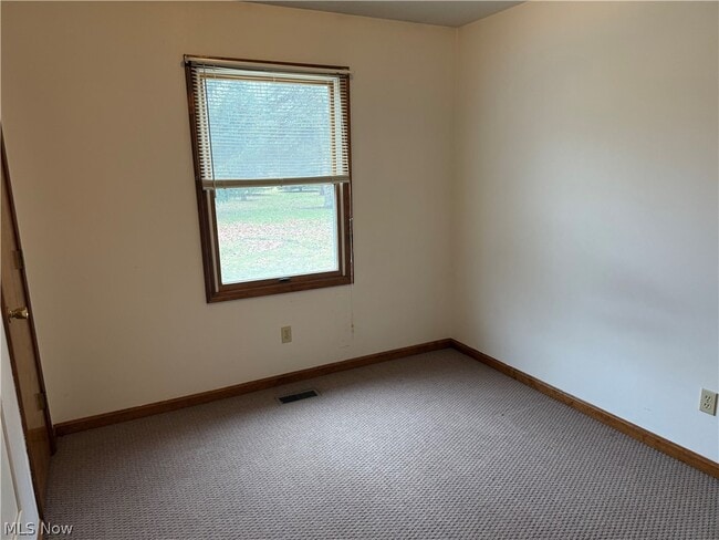 Building Photo - 4044 Mogadore Rd