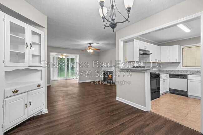 Building Photo - 1806 Augusta Dr