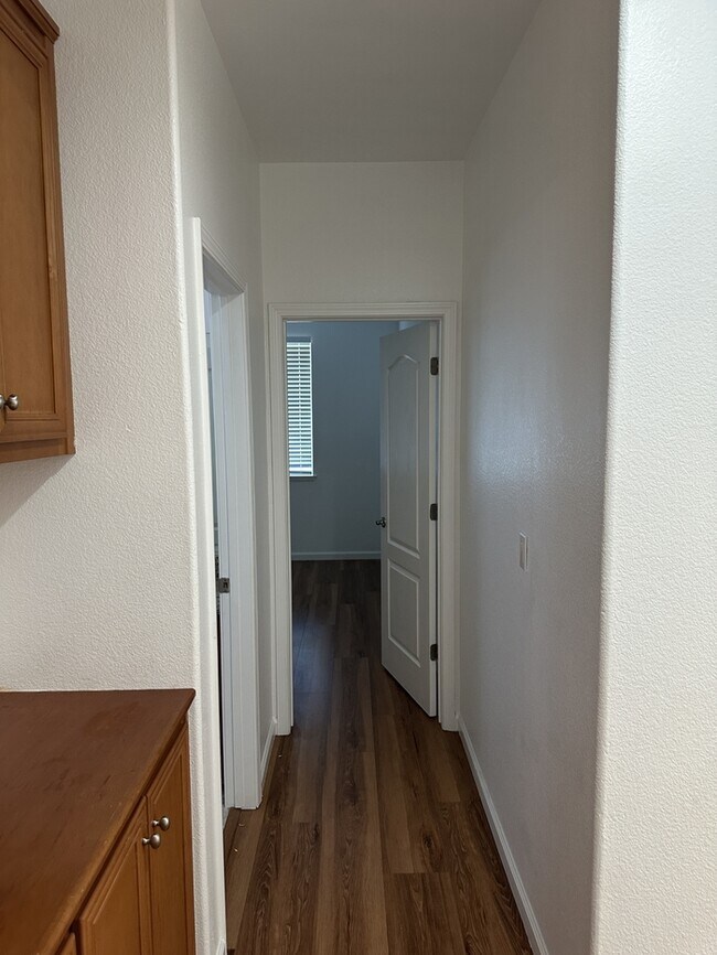 Building Photo - 91 W Recreo Ct