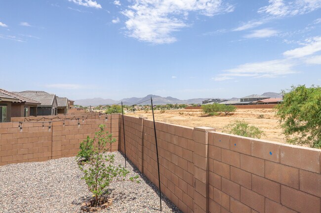 Building Photo - 7867 S Walnutview Dr
