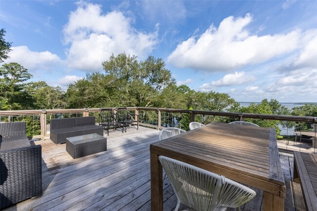 Building Photo - 14510 Henry Calfee Dr