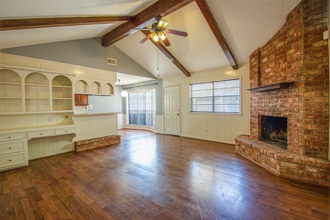 Building Photo - 9710 Springmont Dr