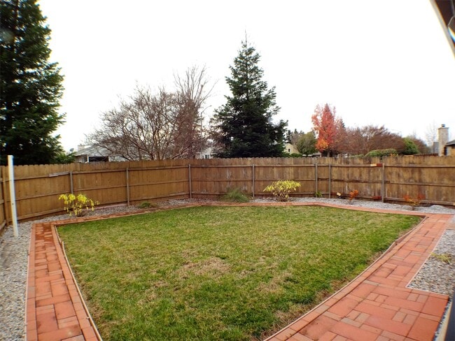 Building Photo - 3 Wrangler Ct