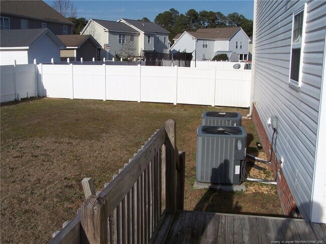 Building Photo - 1753 Cherrypoint Dr