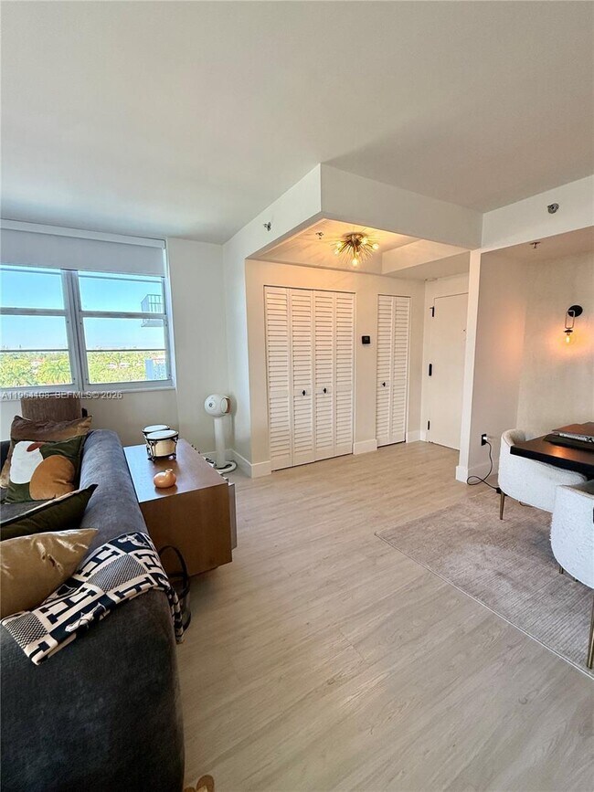 Building Photo - 2829 Indian Creek Dr