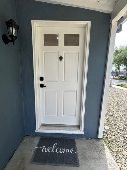 Building Photo - 820 Jackson St