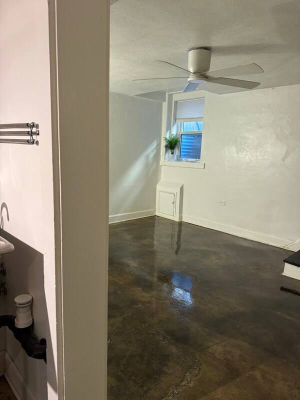 Building Photo - 1568 Vine St