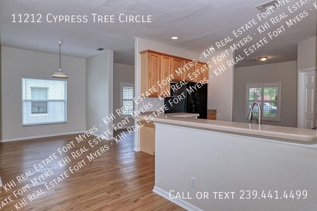 Building Photo - 11212 Cypress Tree Cir