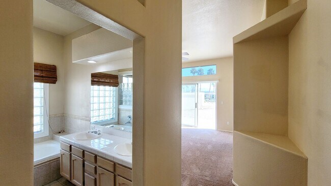 Building Photo - 7524 Holloran Ct