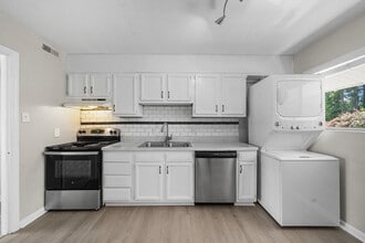 Building Photo - Monarch Apartments