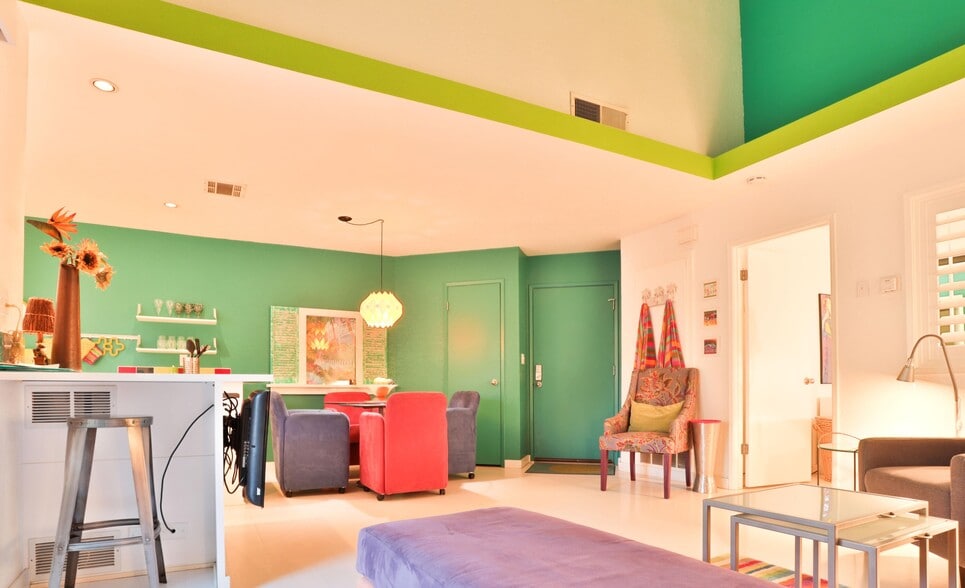 Living Room - 48255 Monroe St