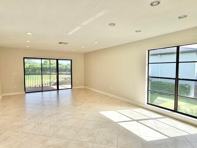 Building Photo - 13 Southport Ln