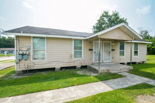 Building Photo - 6014 Collingsworth St
