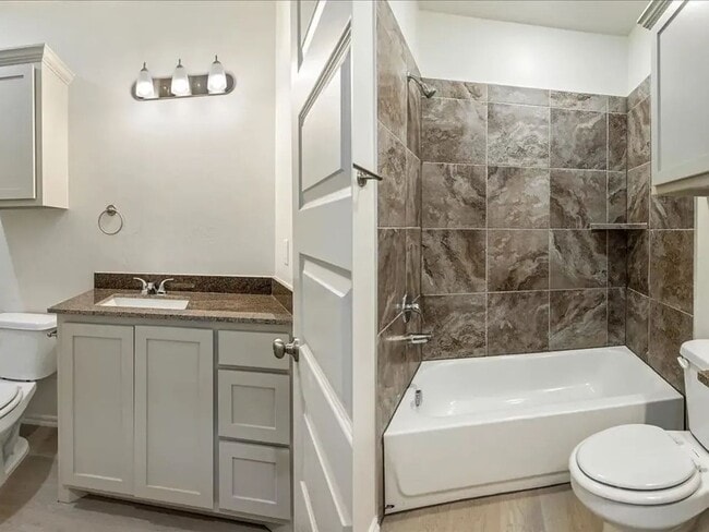 Building Photo - Move-In Ready 2-Bed Home in Lawton w/ Garage