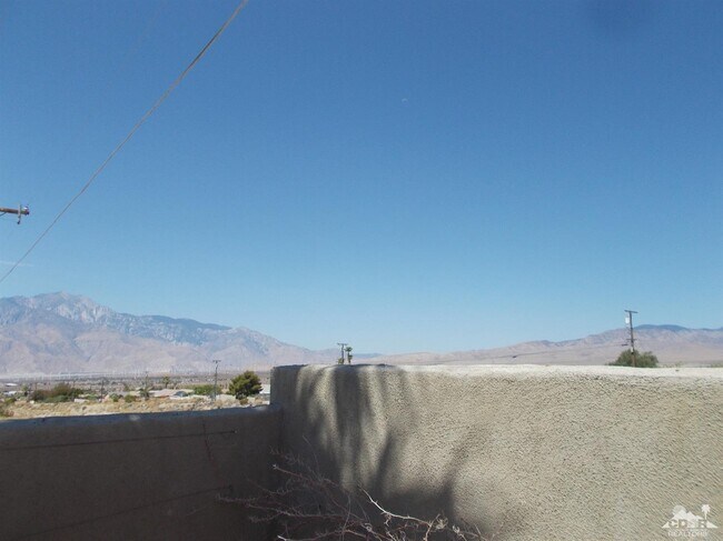 Building Photo - 9641 Vista Del Valle