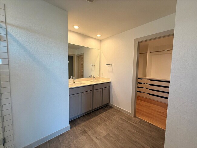 Building Photo - Spring Lane, Manvel, TX 77578 - 4 BR 2 BA single-family home