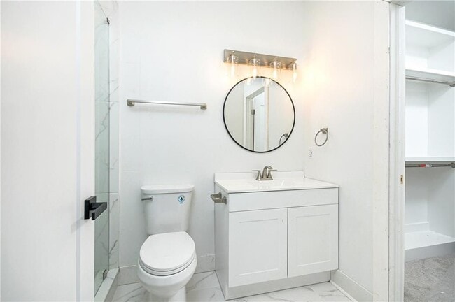 Building Photo - 3604 Pineview Cir NW