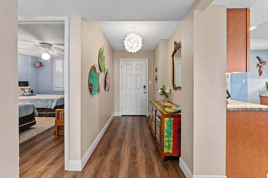 Building Photo - 6240 A1A S