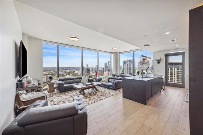 Building Photo - 44 East Ave