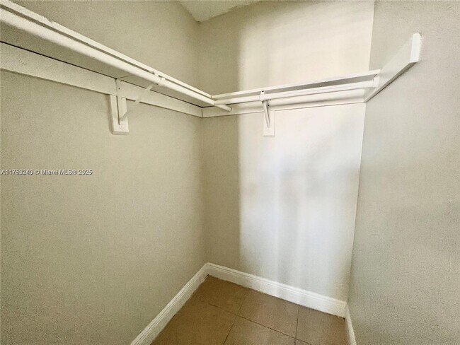 Building Photo - 2690 W 76th St