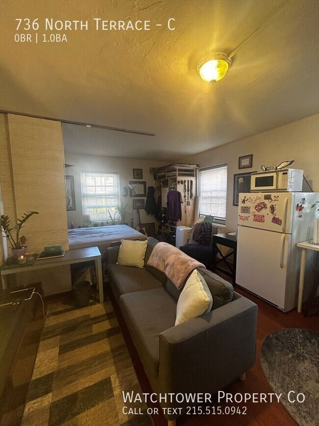 Building Photo - 736 North Terrace