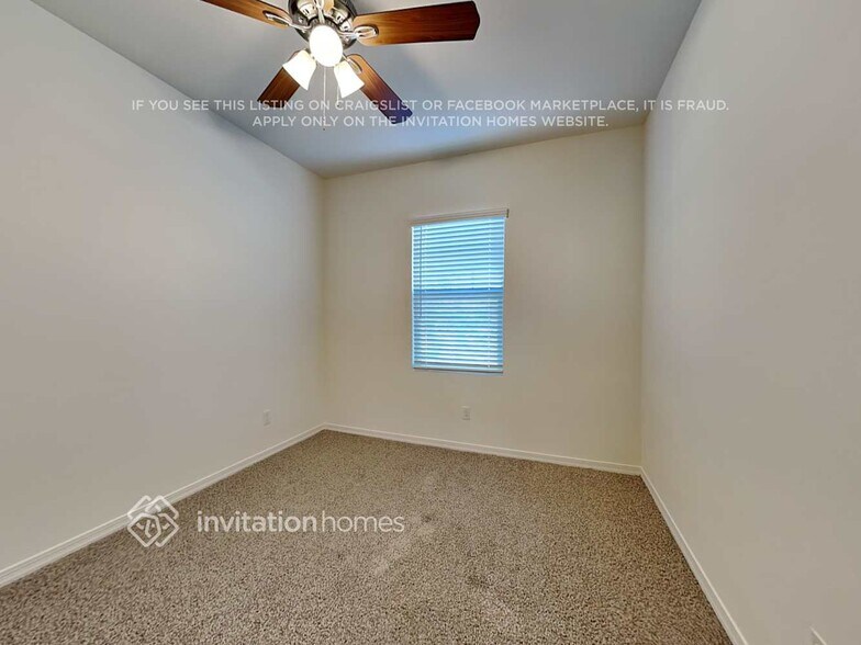 Building Photo - 19363 W Hazelwood St