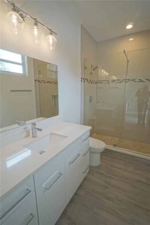 Building Photo - 4102 N Thatcher Ave