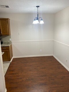 Building Photo - 4123 Fossil Ridge Dr