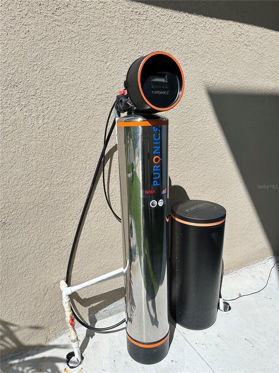 Building Photo - 1987 Cacutta Wy