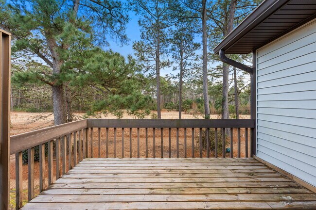 Building Photo - 310 Country Club Villa Dr