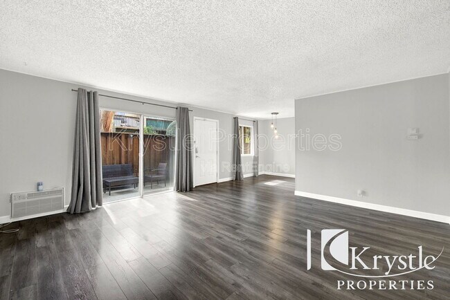 Building Photo - 1060 Oak Grove Rd